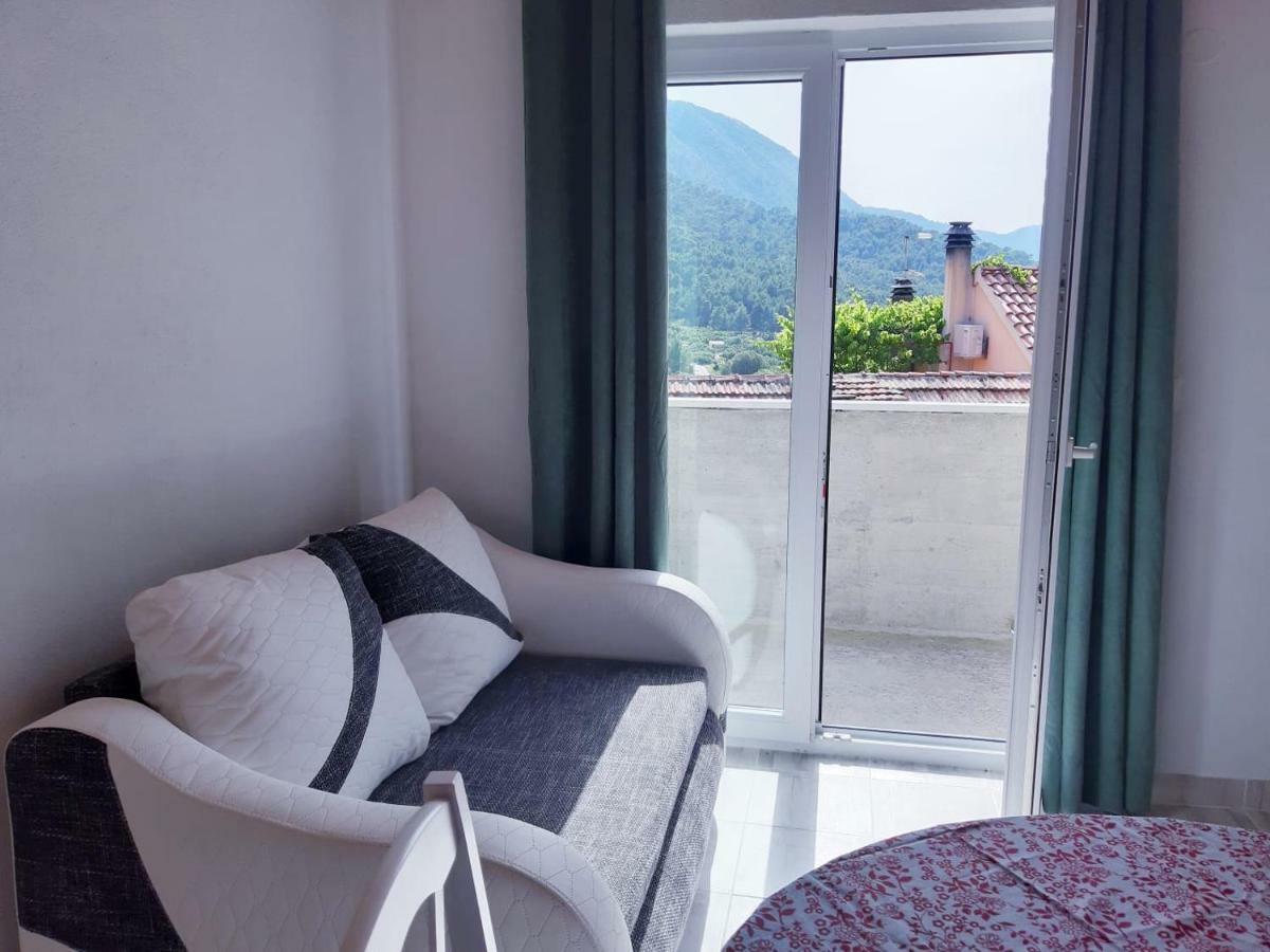 Kuca Za Odmor Dobrila Hotel Jelsa  Exterior foto